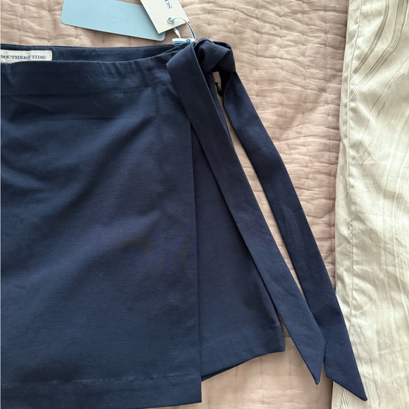 Southern Tide Jourdan Performance Skort Sz 2, Navy - Picture 9 of 13